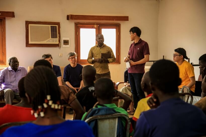 icarebba與霖恩小學開會